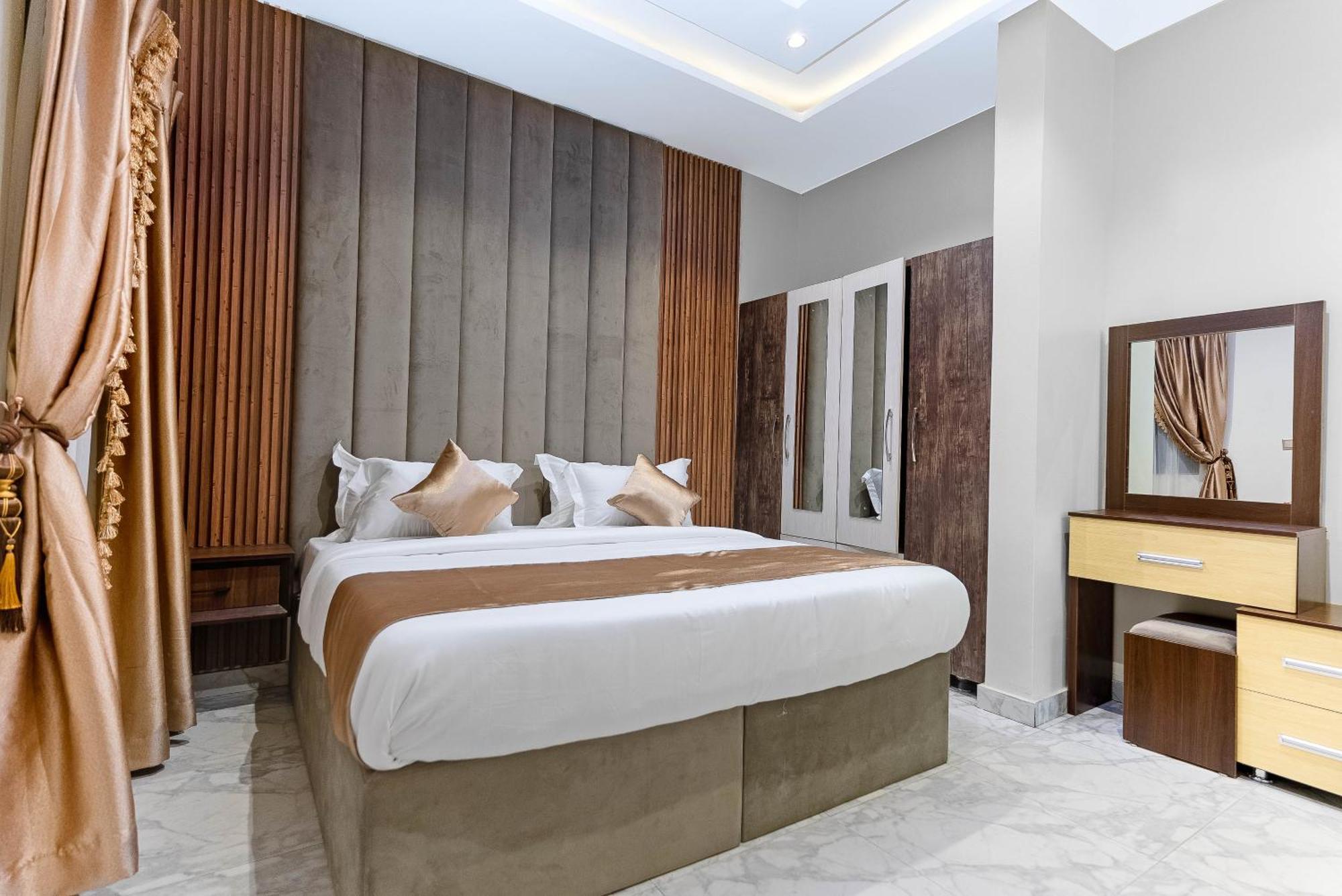 God'S Touch Apartments Remi Fani Kayode Gra. Ikeja Eksteriør bilde